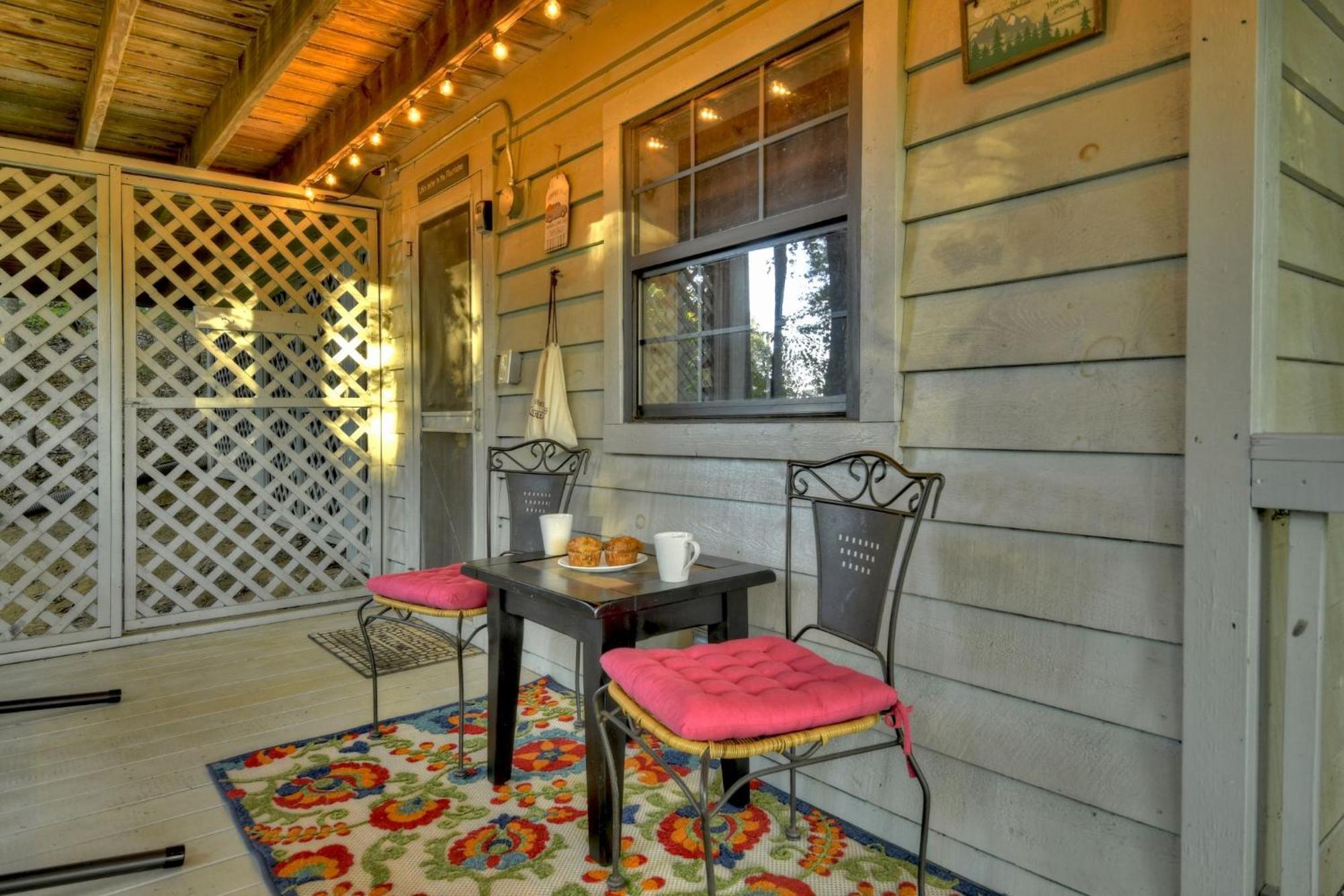 אלייז'ה Hygge Haus Rustic Charm Cozy Beds And A Serene Location מראה חיצוני תמונה