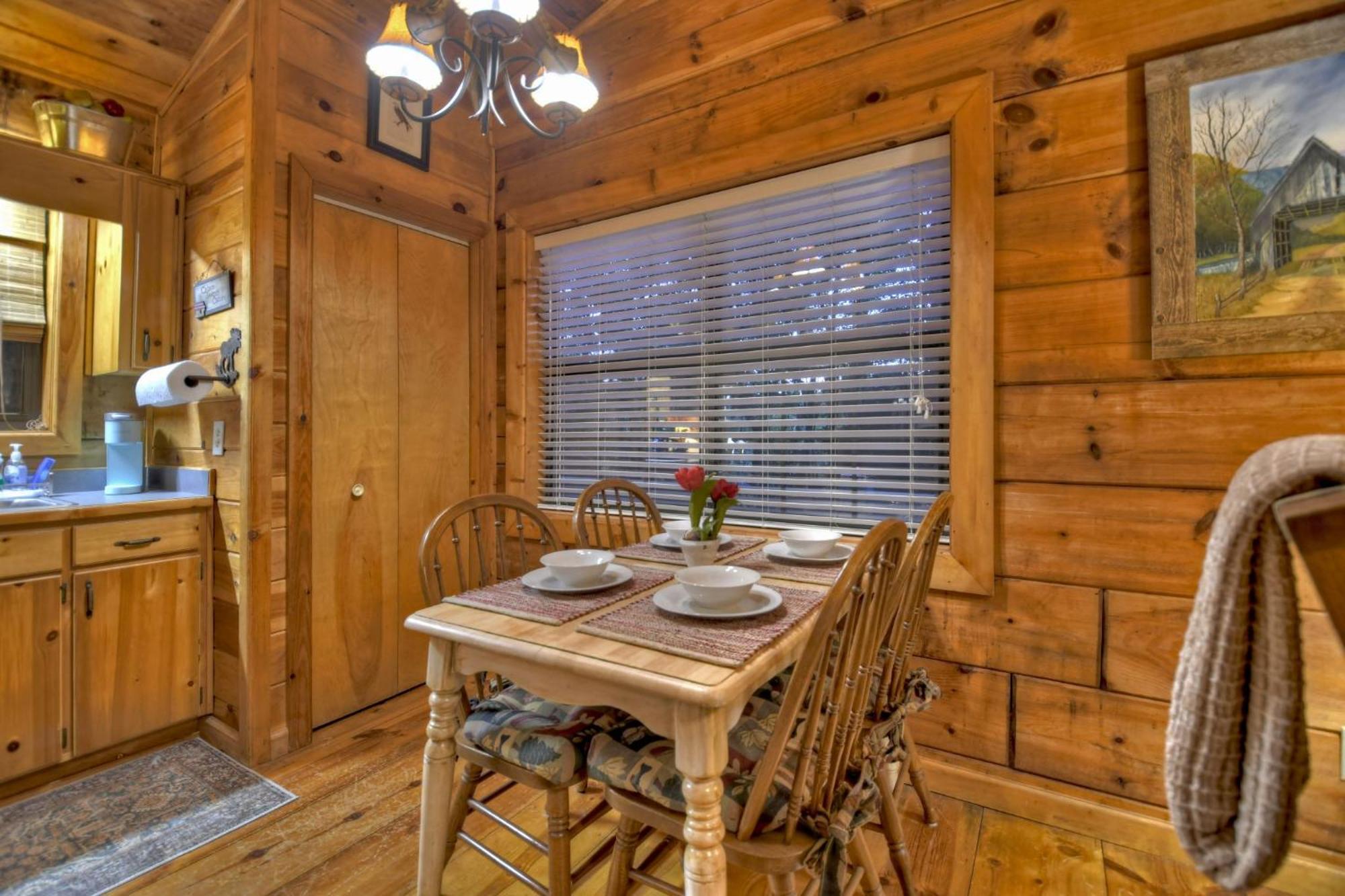 אלייז'ה Hygge Haus Rustic Charm Cozy Beds And A Serene Location מראה חיצוני תמונה