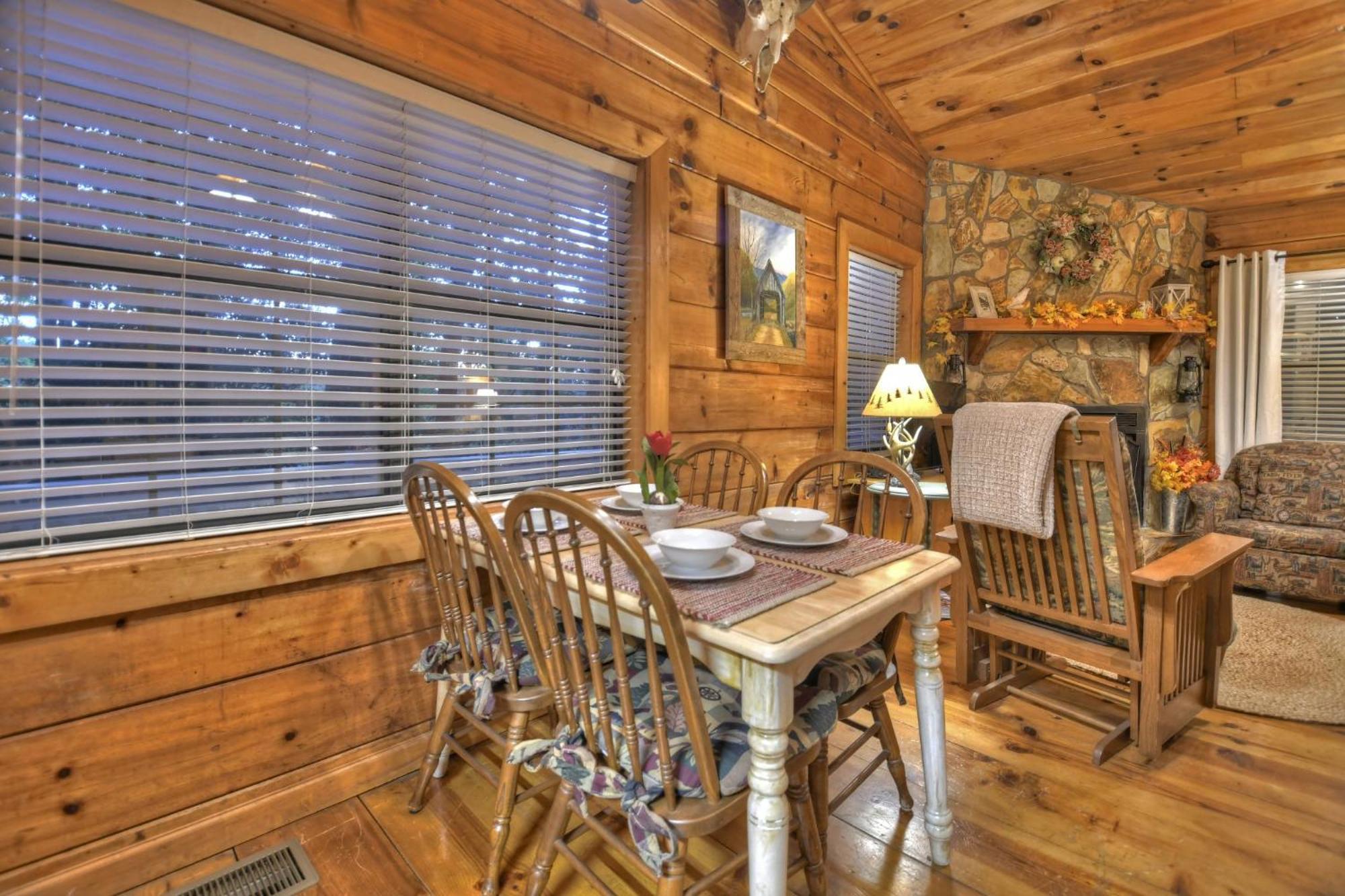 אלייז'ה Hygge Haus Rustic Charm Cozy Beds And A Serene Location מראה חיצוני תמונה